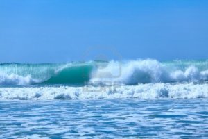 10367401-atlentic-ocean-waves-near-biarritz-france